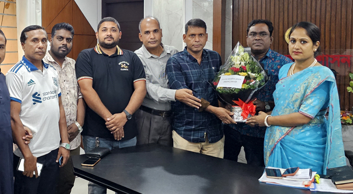  গোয়ালন্দের নবাগত ইউএনও’র সাথে  সাংবাদিক ফোরামের শুভেচ্ছা বিনিময়